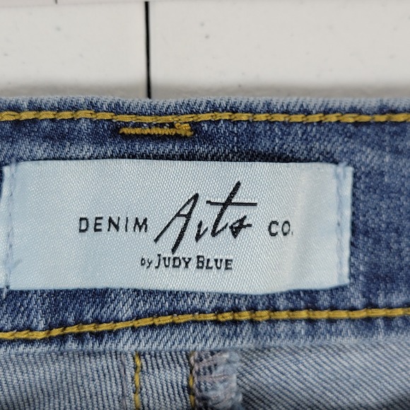 Judy Blue Jeans Distressed Ripped Blue Denim Straight Leg Women's Size - Picture 7 of 10